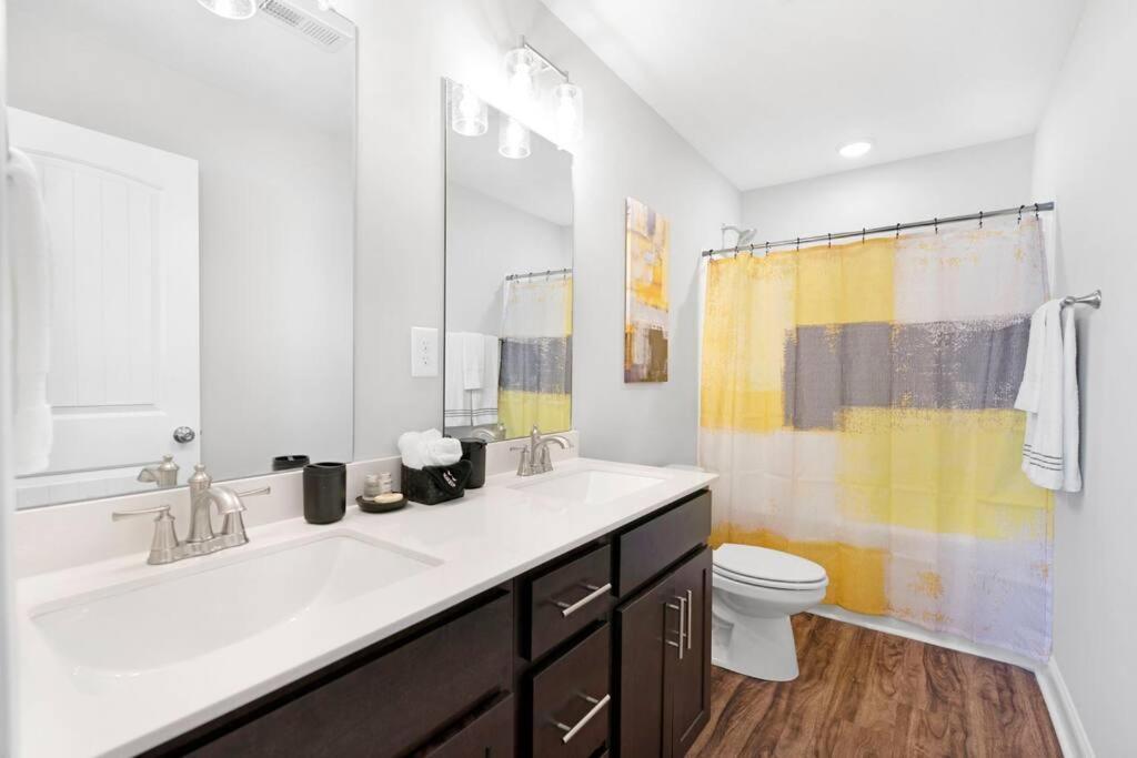 Make Lemonade In Luxury W King Bed And Free Parking Plus 40 Minutes To Nashville Clarksville Exterior photo