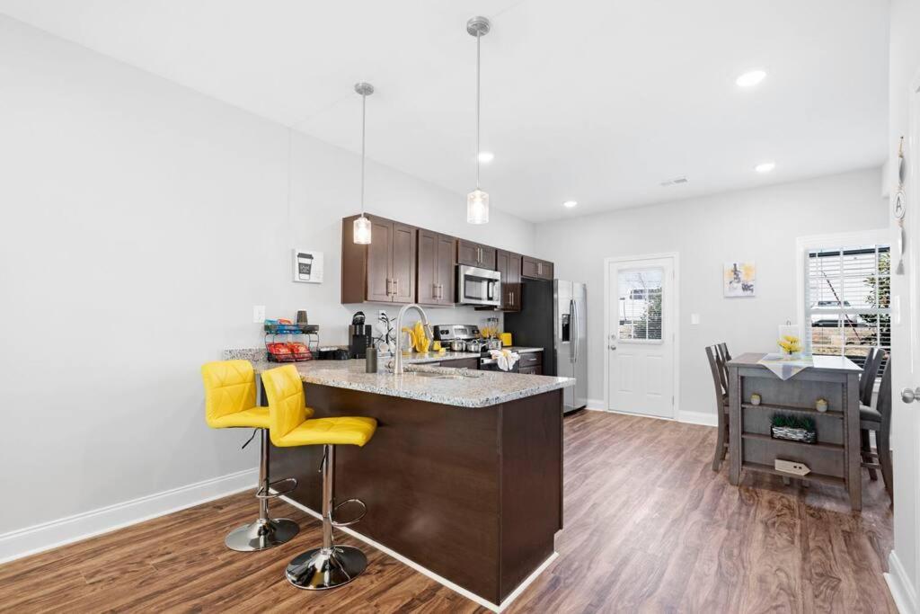 Make Lemonade In Luxury W King Bed And Free Parking Plus 40 Minutes To Nashville Clarksville Exterior photo